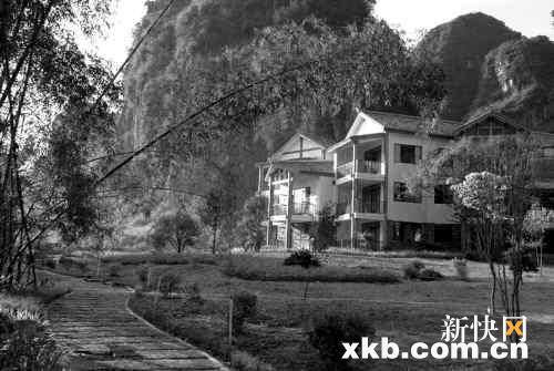 遇龙河边的阳朔河畔酒店坐拥青山绿水