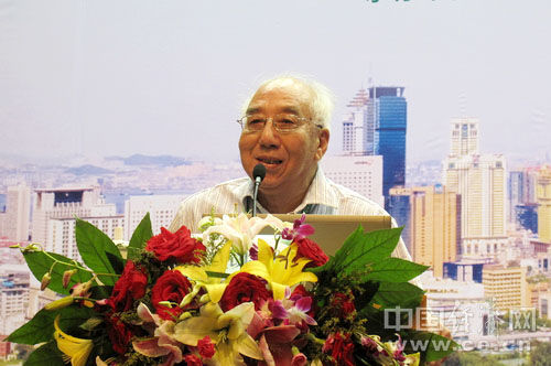 ������:��ɫ��չ����ᾭ�÷�չ���ģʽ