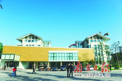 ������ɫ�ܲ����������򾭼�ת��������