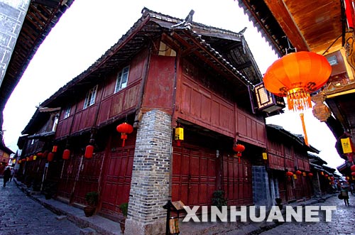 10月8日,联合国教科文组织官员在丽江宣布,世界文化遗产丽江古城遗产保护民居修复项目荣获“联合国教科文组织亚太地区2007年遗产保护优秀奖”。 10月8日,联合国教科文组织官员在丽江宣布,世界文化遗产丽江古城遗产保护民居修复项目荣获“联合国教科文组织亚太地区2007年遗产保护优秀奖”。