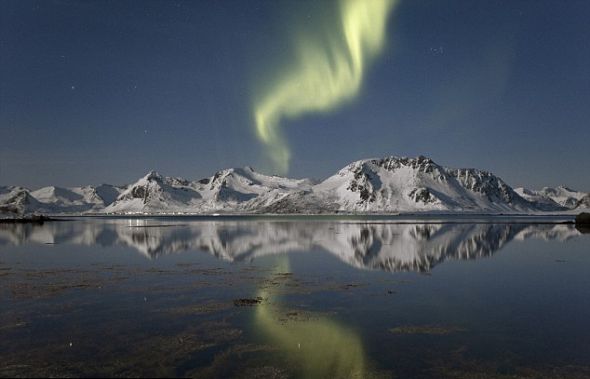 水中倒影:这张照片拍摄于挪威洛夫腾(Lofoten),时间是2010年3月 水中倒影:这张照片拍摄于挪威洛夫腾(Lofoten),时间是2010年3月