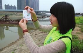“世界水日”长沙市民守望湘江 大学生骑行宣传