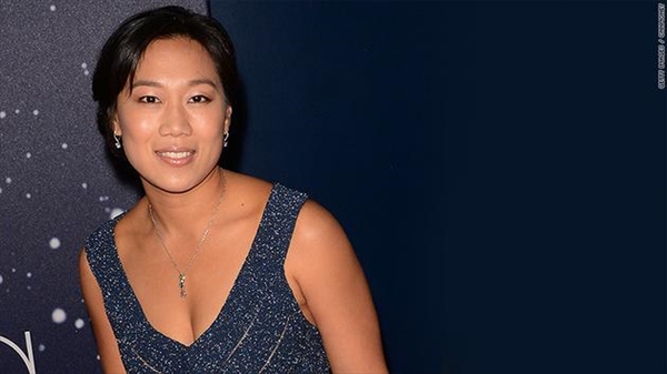 小扎妻子为穷困儿童建免费学校 因童年艰苦生活