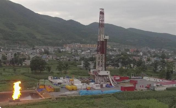 �ҹ����巢��ǧ�������׼��߲�������