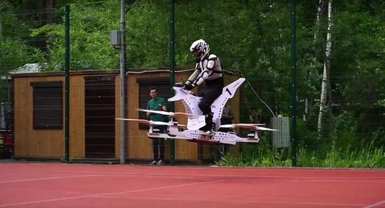 ��������Scorpion 1�����г��ܷɣ�35��ʱ��100����