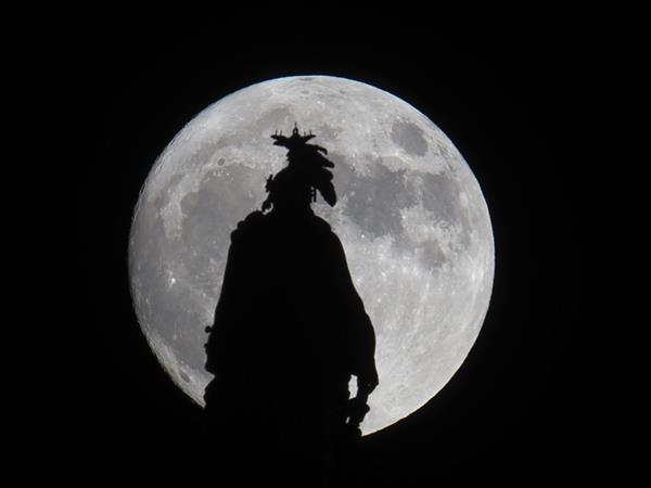 68年最大!世界各地的“超级月亮”:简直美呆了