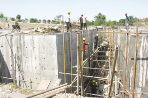 ���ڽ����е���ˮ�ء�