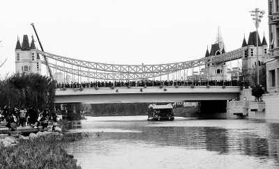 楚河成武汉旅游新景点。记者石一 摄